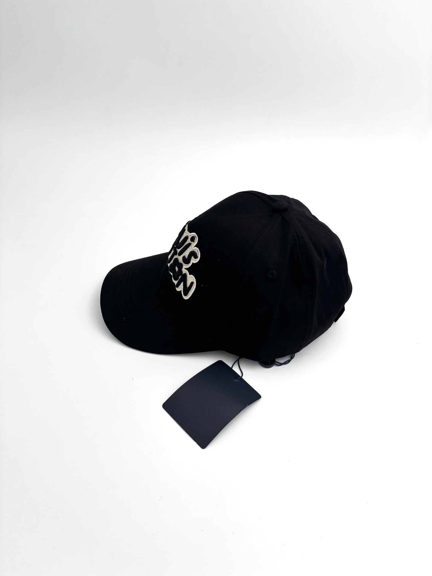 LOUI_S VUITTON BLACK CAP