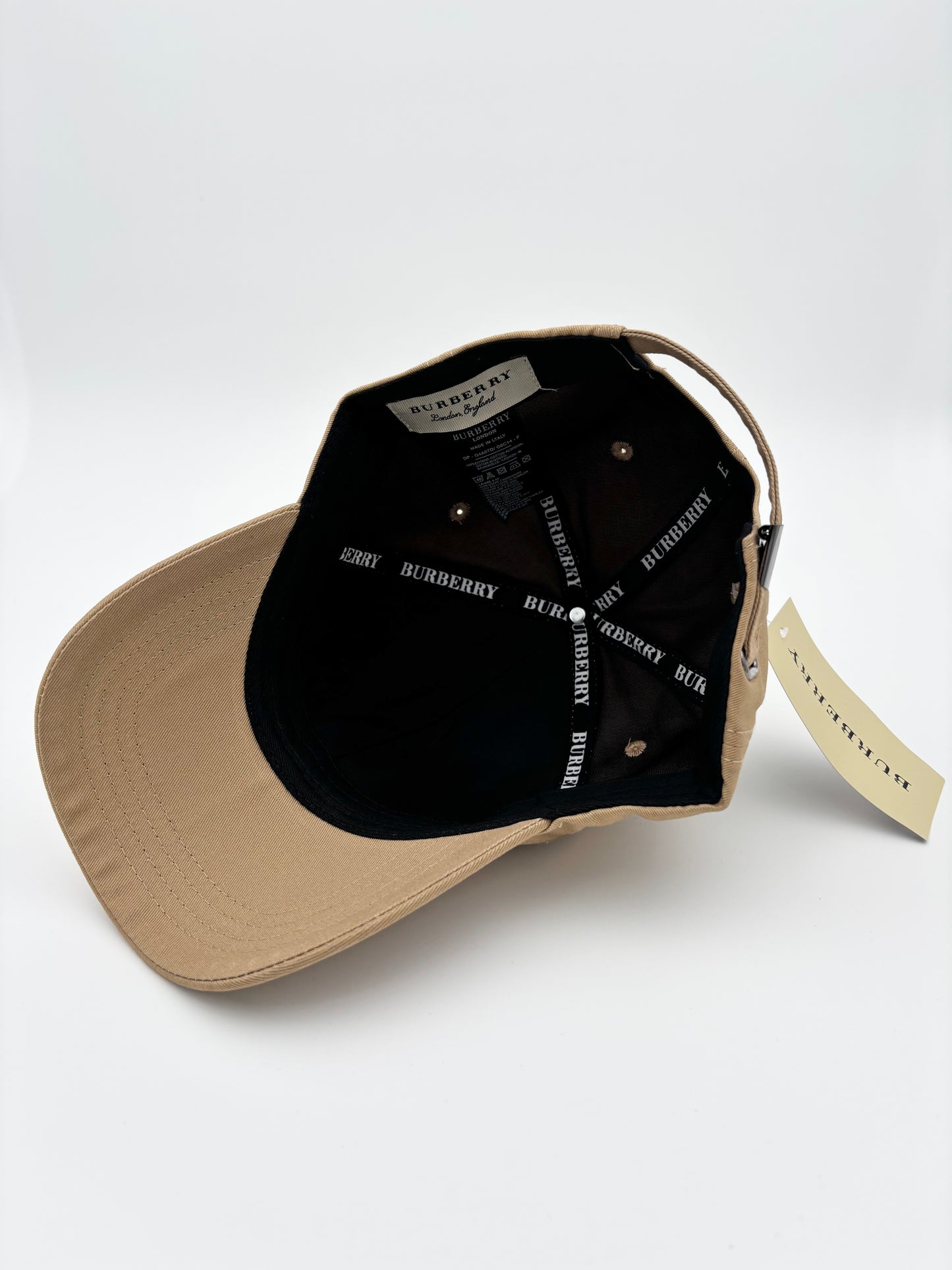 BURBERR_Y beige logo cap