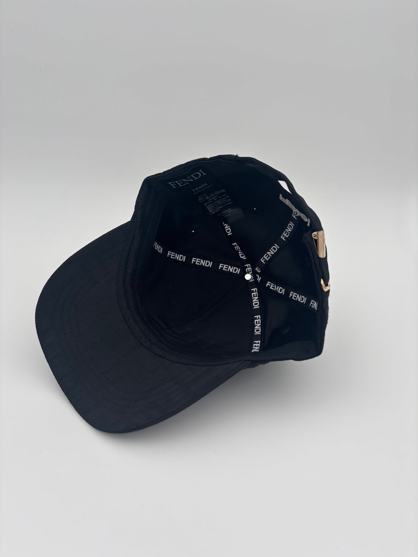 FEND_I Black Cap